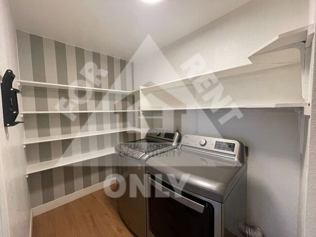 Photo - Great 3 Bed, 2 Bath with Open Floor Plan!