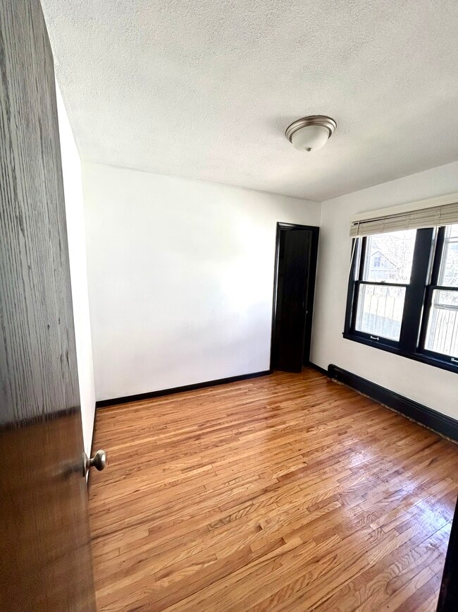 Photo - 4541 Camden Ave N