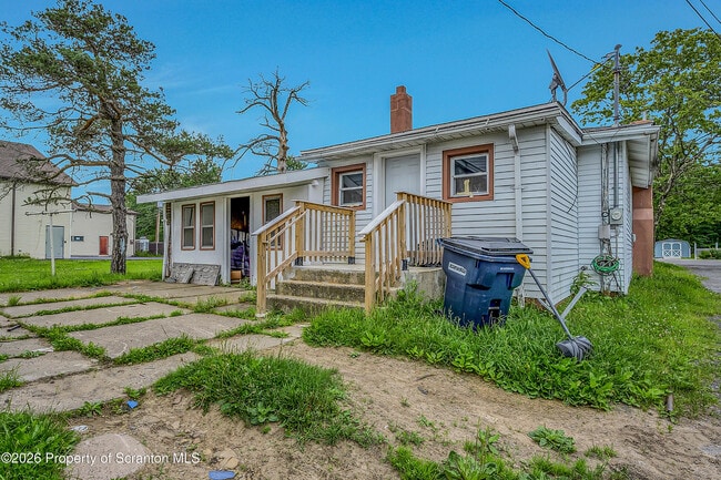 664 Laurel Dr