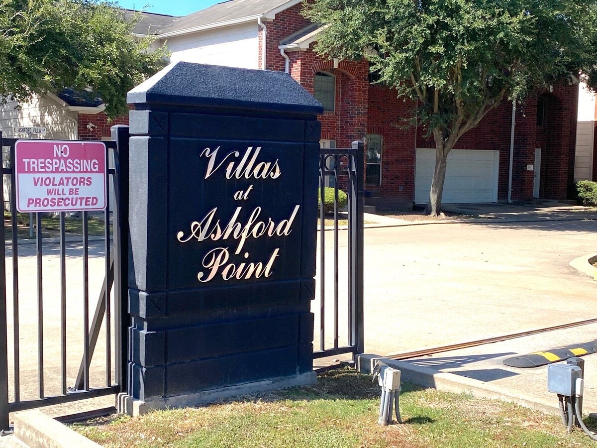 Photo - GREAT LOCATION