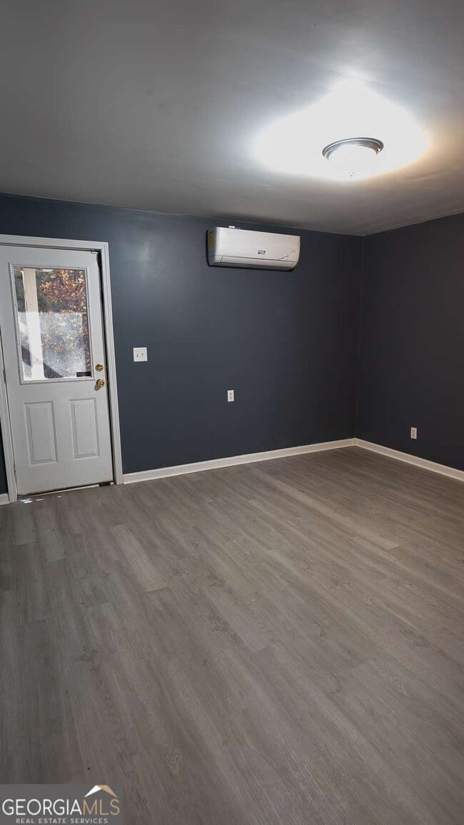 Photo - 3171 Redwood Run