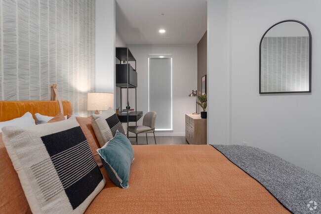 1BR, 1BA - A6 - 653 SF