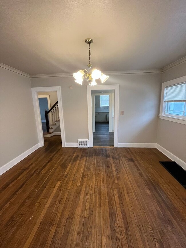 Photo - Available Now!!  Gorgeous home! 4 Beds, 1.5 Baths near UMKC! $2100