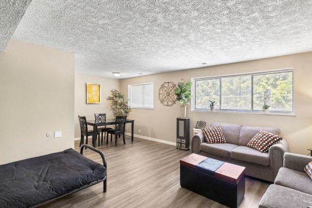 Glen Ridge Manor Townhomes and Flats