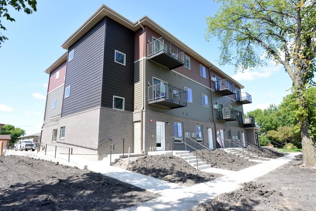 Photo - 102-15t 15th St N