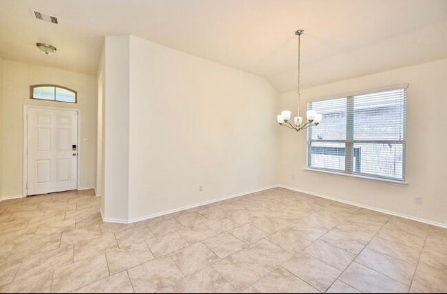 Photo - 4511 Stolz Trail