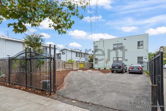 Building Photo - 2238 Seventh St Rental