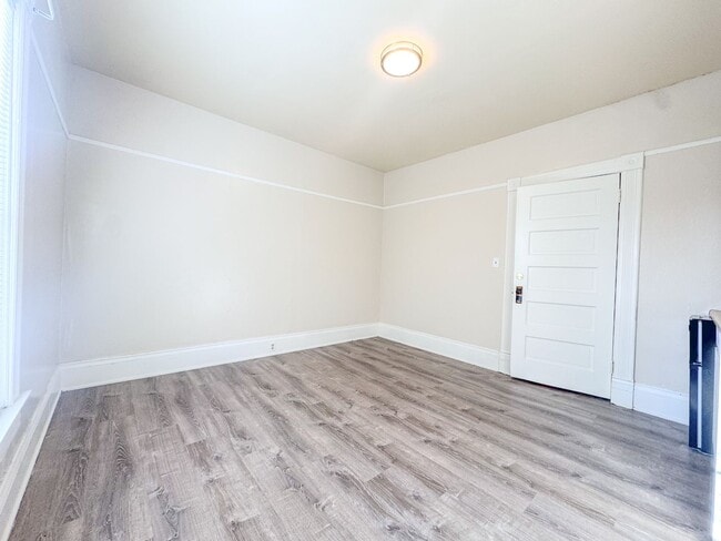 Photo - Studio with shared bath