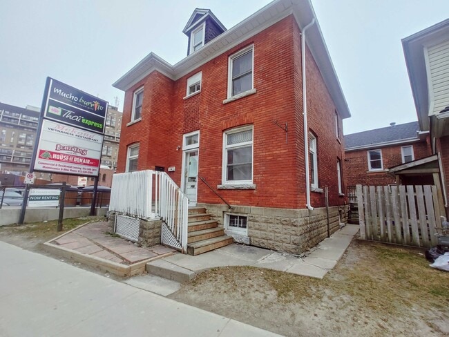 Photo - 147 Division St