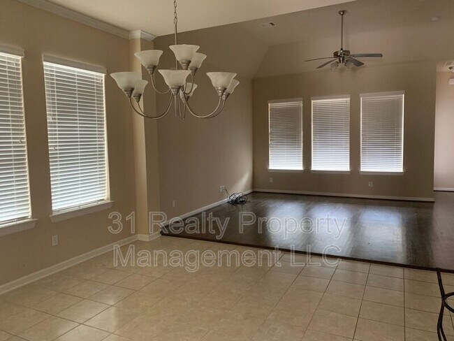 Photo - 1134 Alpine Dr House