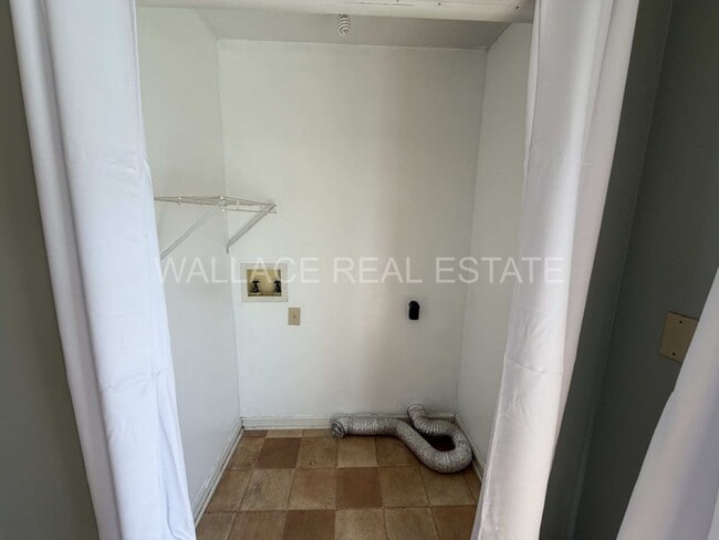 Photo - ALL ONE LEVEL IN CLINTON! 3 BDRM, 2 BATH WITH 2 CAR GARAGE!!