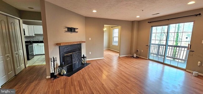 Photo - 4657 Deepwood Ct