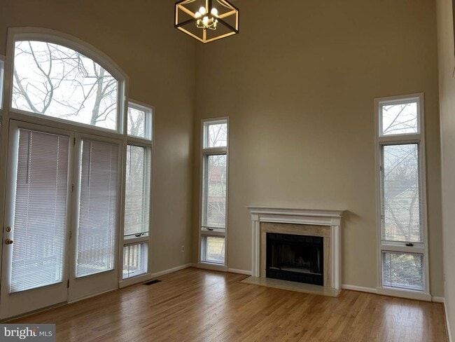 Photo - 9425 Spruce Tree Cir