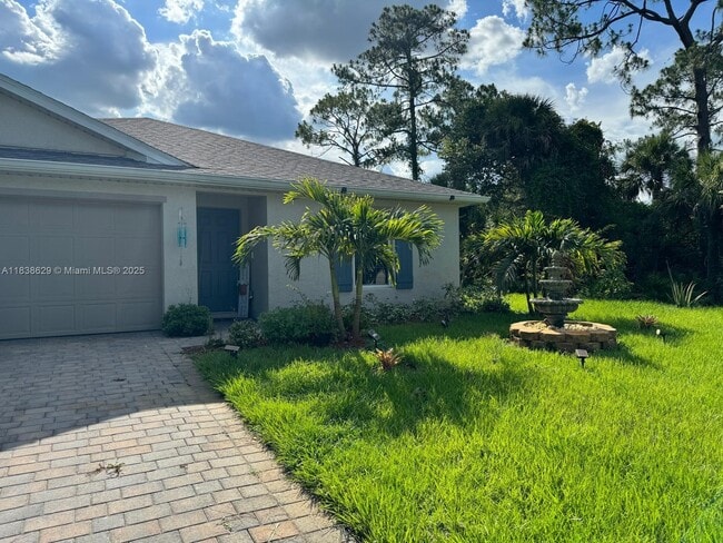 Building Photo - 3033 N Lakewood Rd Rental