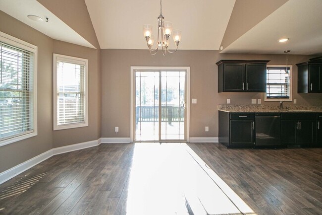 Photo - 144 Sycamore Hill Dr