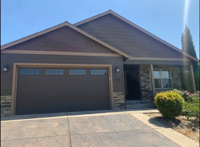 Photo - Beautiful East Medford 4 Bedroom 2 Bathroom Home