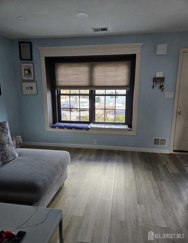 Photo - 115 Willett Ave