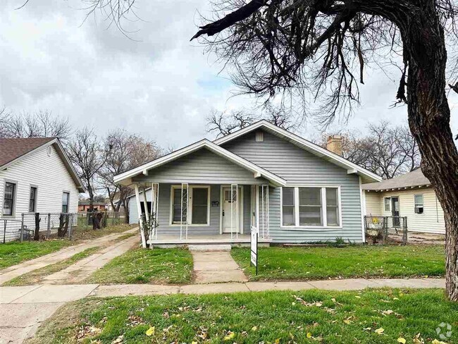 Building Photo - 1906 Fillmore St Rental