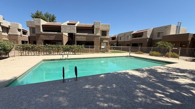 Building Photo - Paradise Valley 1br Condo with Pool Unit 164