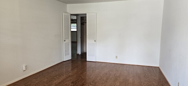 Photo - 1814 Linwood Rd