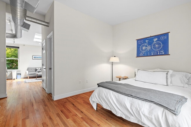 Photo - 1820 13th St NW Unidad ID1037756P