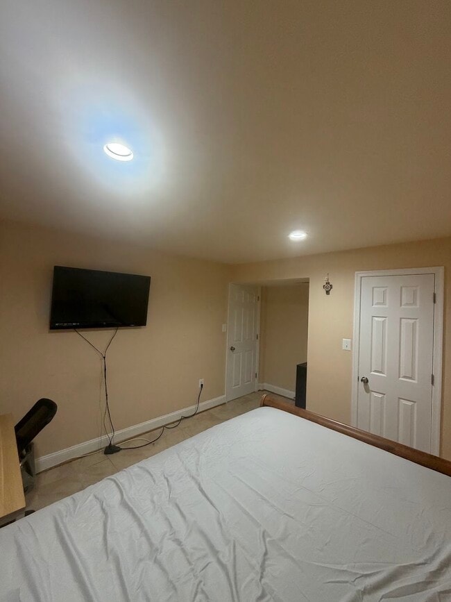 Photo - 6525 Elder Ave
