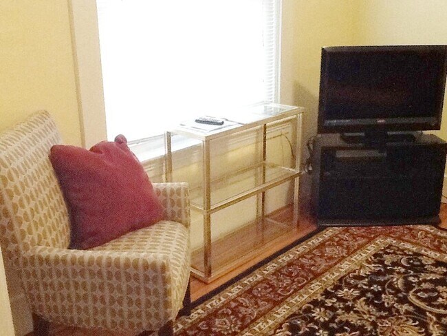 Photo - 35-37 Washington Ave, Apt. 1A