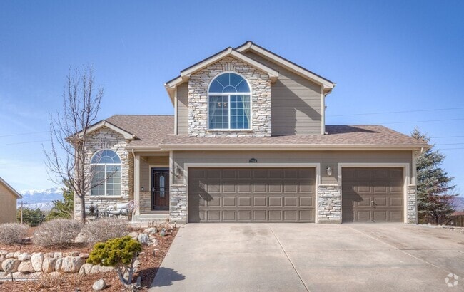 Building Photo - Fabulous 6 bedroom + office D20 Home with ...