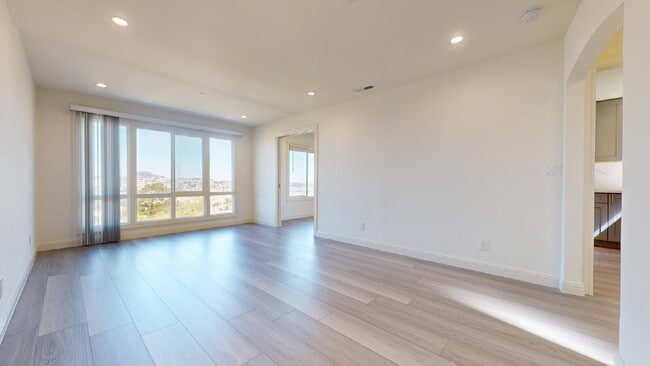 Photo - "Charming 3-Bed Oasis on Frankfort St: Spacious 2-Bath Retreat in Daly City!"