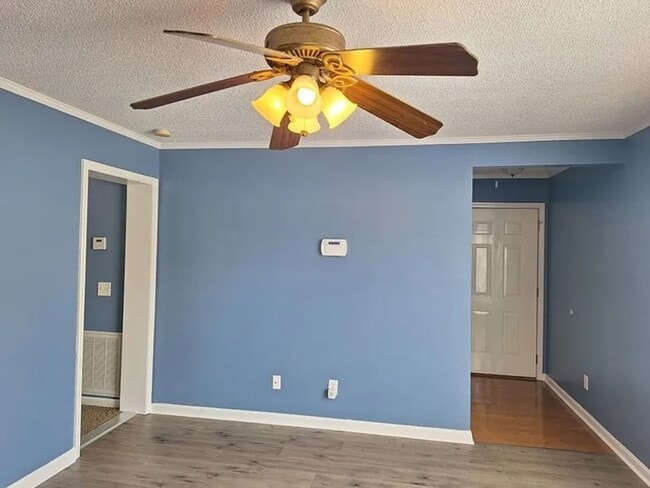 Photo - 7409 Furness Way