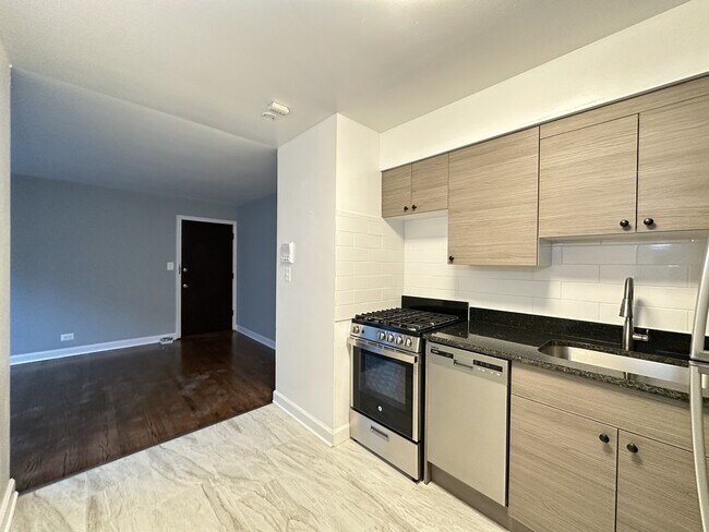 Photo - 6705 N California Ave Unit N2