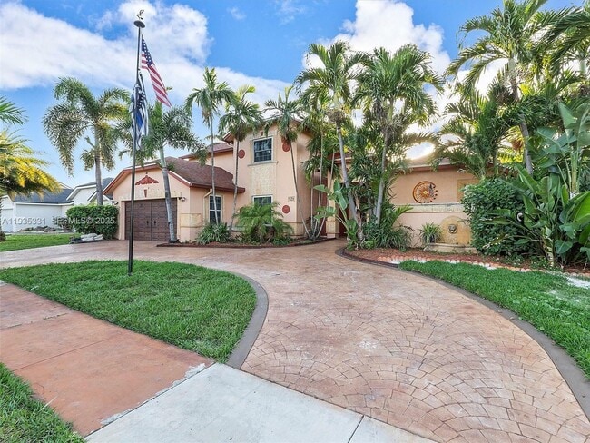 Building Photo - 931 SW 150th Ave