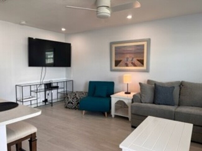 Photo - Venice, FL 1BR/1BA Condo with Canal View a... Unit L284