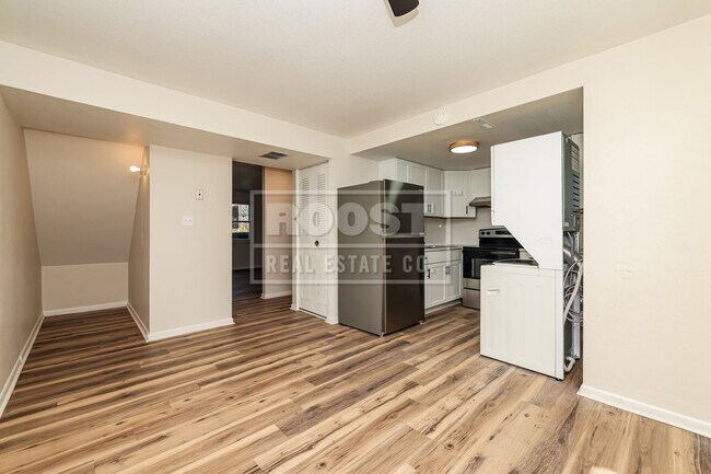 Photo - 2 Bed 1 Bath Apartment Available in Springfield