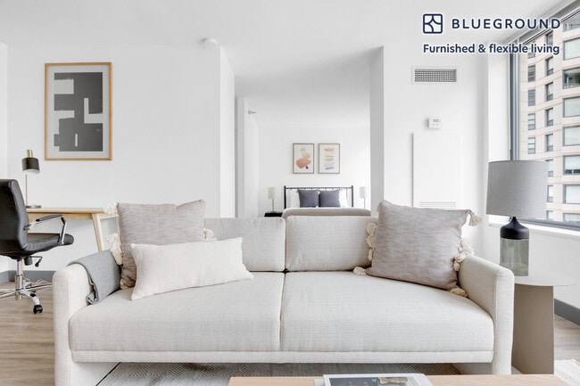 Photo - 420 E Ohio St Unit FL11-ID583