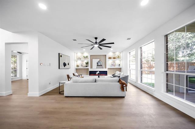 Photo - 7505 Larchmont Dr