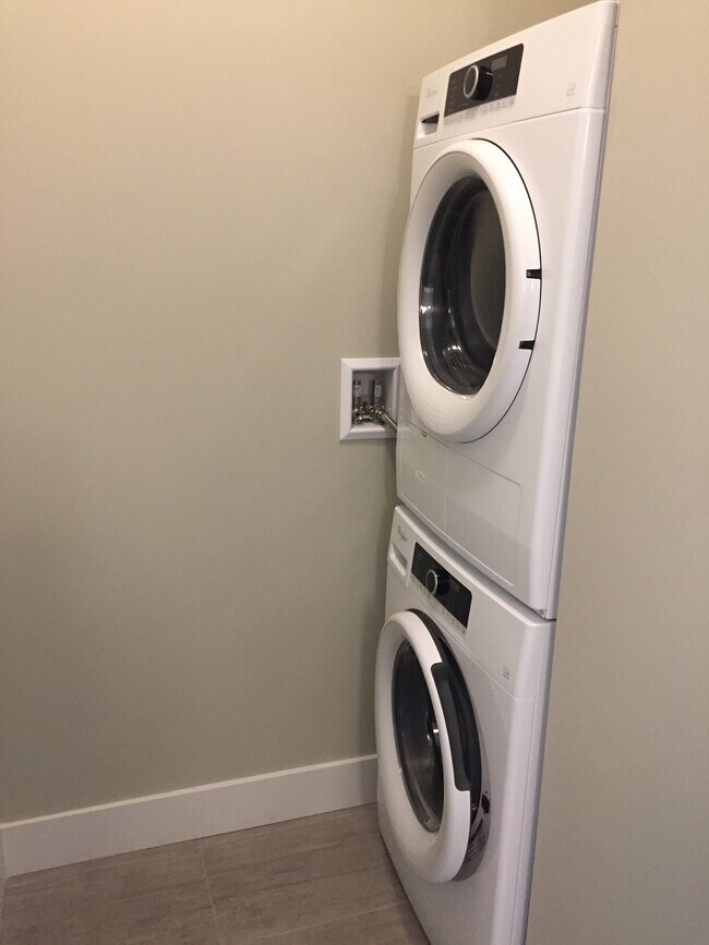 Photo - 1948-1948 N Parallel Rd