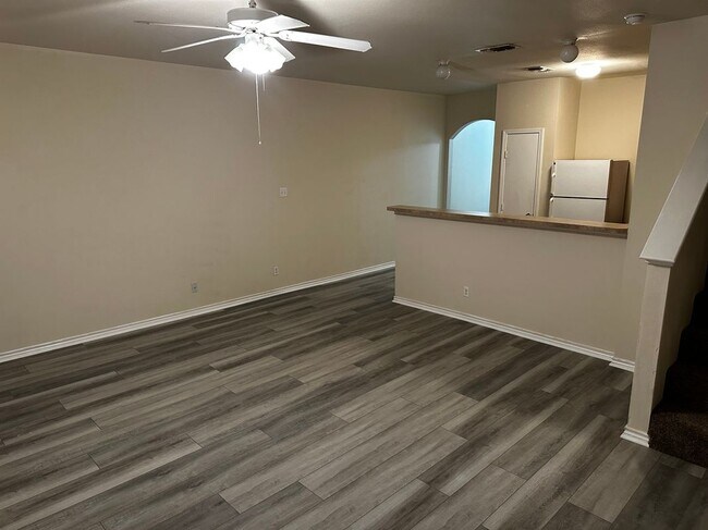 Photo - 7818 Kingsbury Wood Unidad 3