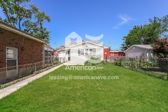 Photo - 765 Regina Ave