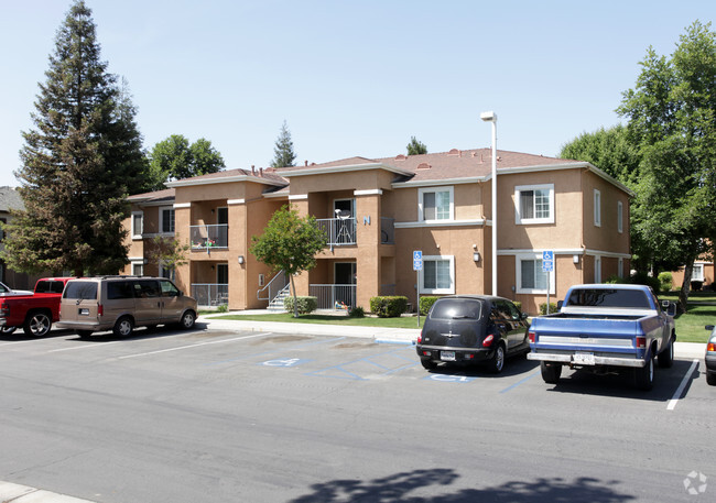 Building Photo - Sycamore Walk Rental