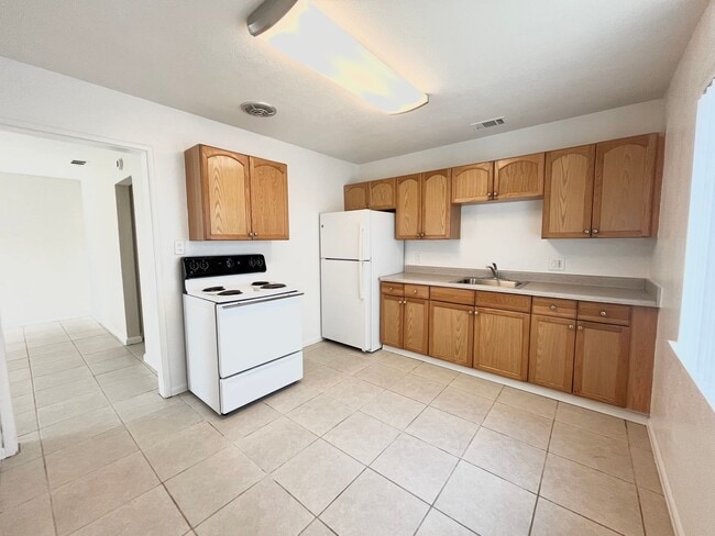Photo - 1802-1804 Madrone Avenue Unit 1802