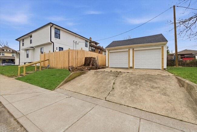 Photo - 1038 N Parker Ave