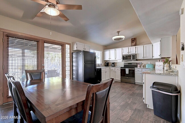 Photo - 6914 E Beverly Ln