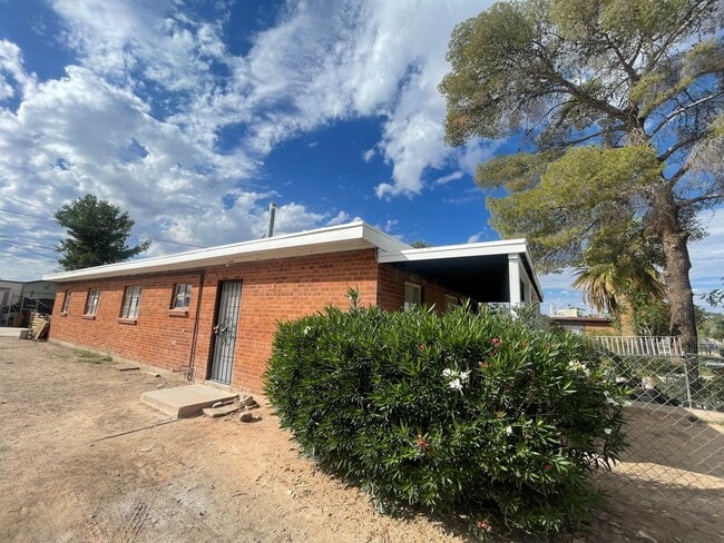 Building Photo - 4634/4636 19th Unit 4636 19th