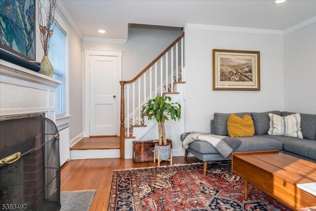 Photo - 203 Locust Dr