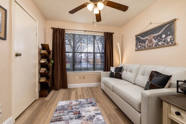 Photo - 8421 Willow Creek Dr Unit SI ID1575057P
