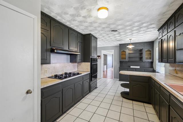 Photo - 711 Bizerte Ave