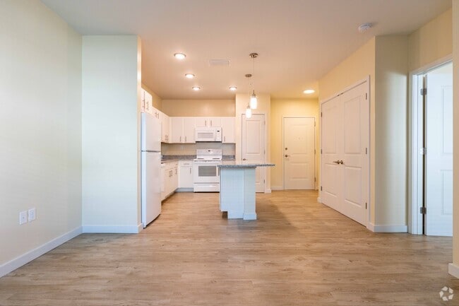 1HAB, 1BA - 662SF - Pablo Hamlet- 62+ Community