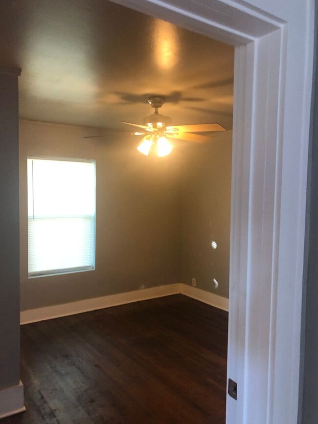 Photo - 1406 N Rosedale Ave