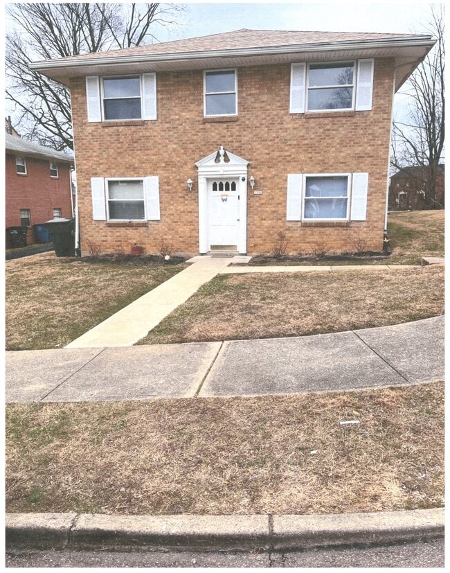 Building Photo - 1331 Chardon Ct Unit Apartment C